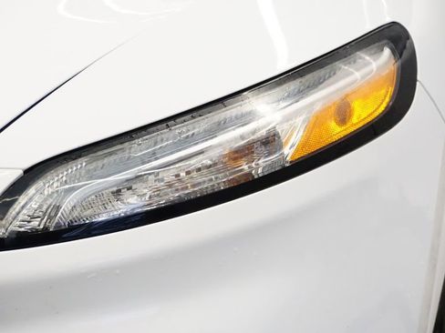 Used 2016 Jeep Cherokee Overland w/ Technology Group image 9