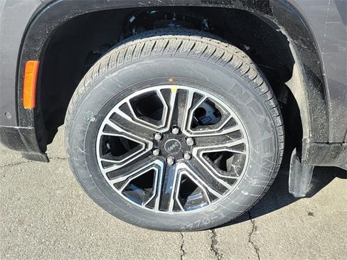 New 2026 Jeep Grand Wagoneer 4WD image 10