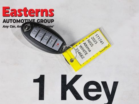 Used 2025 Nissan Altima 2.5 SV FWD image 24