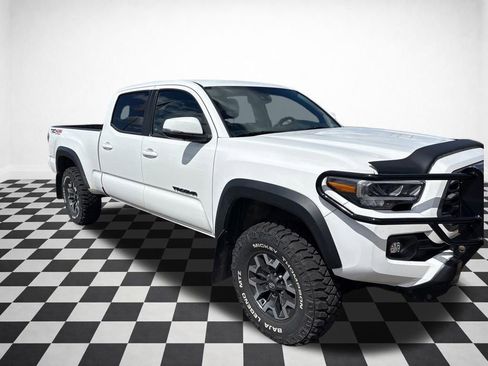 Used 2023 Toyota Tacoma TRD Off-Road w/ TRD Premium Off Road Package AWD/4WD image 30