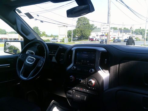 Used 2021 GMC Sierra 1500 Elevation w/ X31 Off-Road Package AWD/4WD image 21