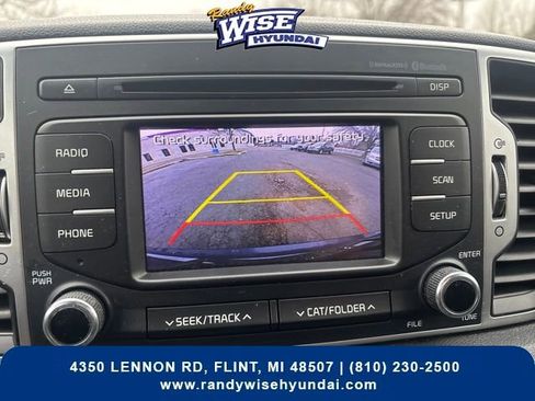 Used 2017 Kia Sportage LX image 19