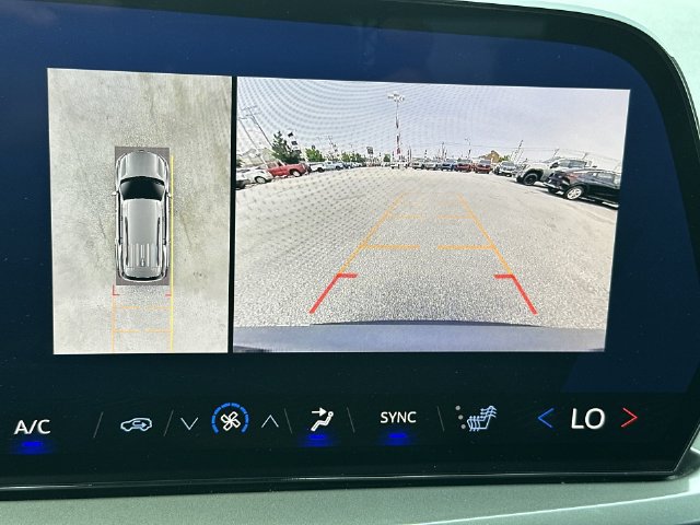 Used 2024 Chevrolet Traverse LT AWD/4WD image 26