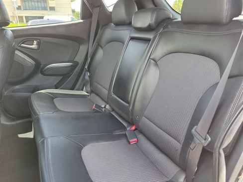 Used 2011 Hyundai Tucson GLS FWD image 15