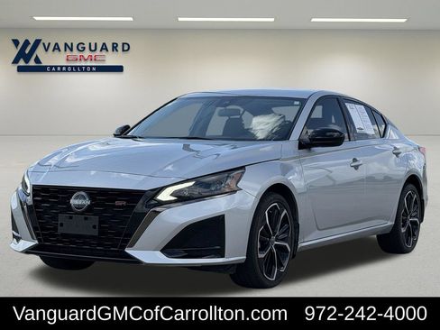 Used 2024 Nissan Altima 2.5 SR AWD/4WD image 5