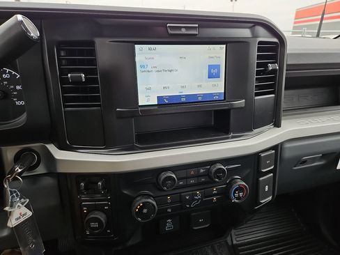 New 2026 Ford F350 XL w/ XL Off-Road Package AWD/4WD image 25