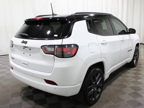 Used 2025 Jeep Compass Limited w/ High Altitude Package image 29