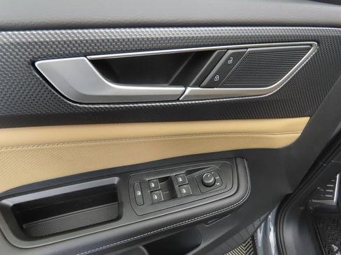 New 2026 Volkswagen Atlas Cross Sport SEL R-Line image 23