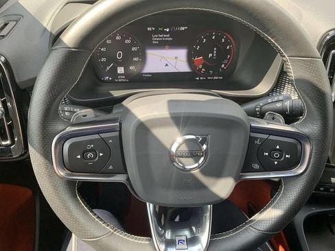 Used 2020 Volvo XC40 T5 R-Design w/ Protection Package Premier AWD/4WD image 19