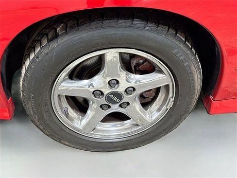 Used 1998 Pontiac Firebird Formula w/ Security Pkg image 29