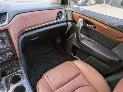 Used 2015 Chevrolet Traverse LTZ image 19