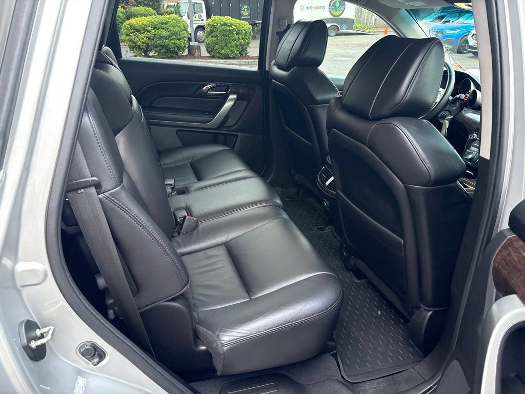 Used 2013 Acura MDX w/ Technology Package AWD/4WD image 25