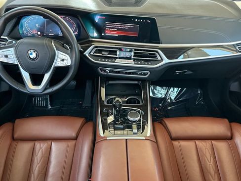 Used 2019 BMW X7 xDrive50i w/ Premium Package AWD/4WD image 14