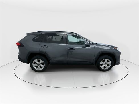 Used 2021 Toyota RAV4 XLE image 9