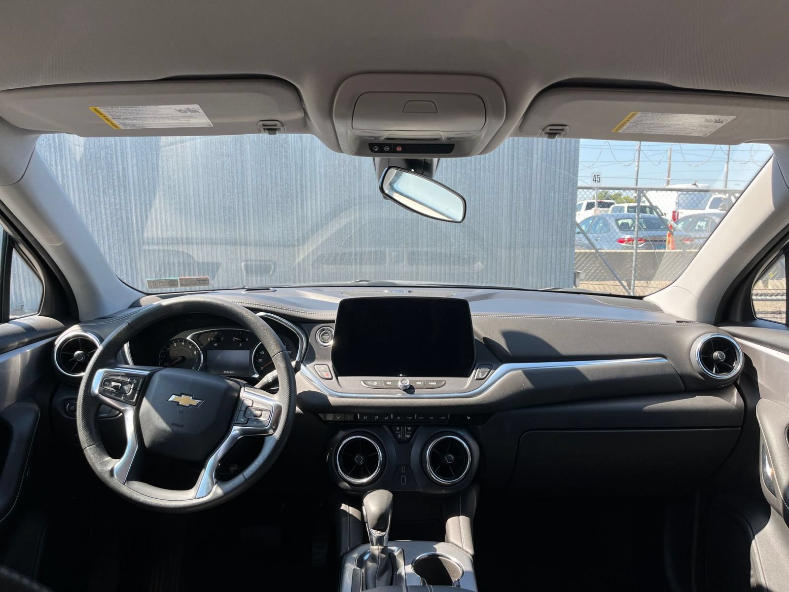 Used 2025 Chevrolet Blazer LT FWD image 33