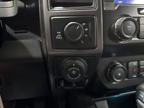 Used 2019 Ford F150 XLT w/ Equipment Group 302A Luxury AWD/4WD image 18
