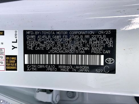 Used 2024 Toyota Prius XLE FWD image 30