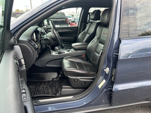 Used 2019 Jeep Grand Cherokee Trailhawk w/ Trailhawk Luxury Group AWD/4WD image 13
