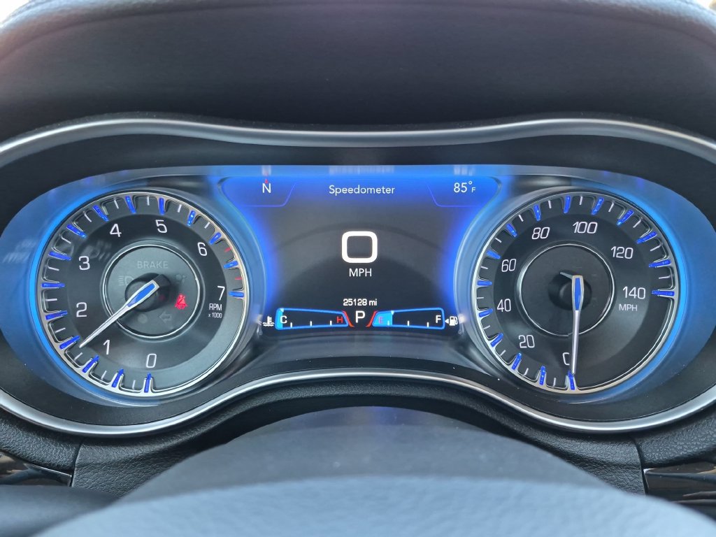 Used 2023 Chrysler 300 Touring w/ Sport Appearance Package RWD image 11