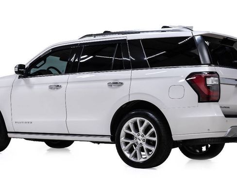 Used 2018 Ford Expedition Platinum image 4