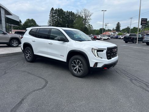 New 2026 GMC Acadia AT4 w/ Luxury Package AWD/4WD image 15