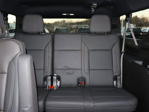 New 2025 Chevrolet Suburban High Country image 30