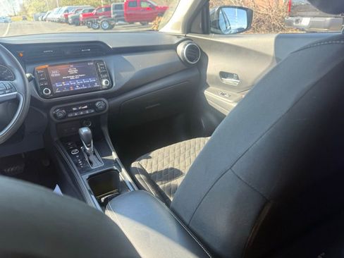 Used 2021 Nissan Kicks SV FWD image 29