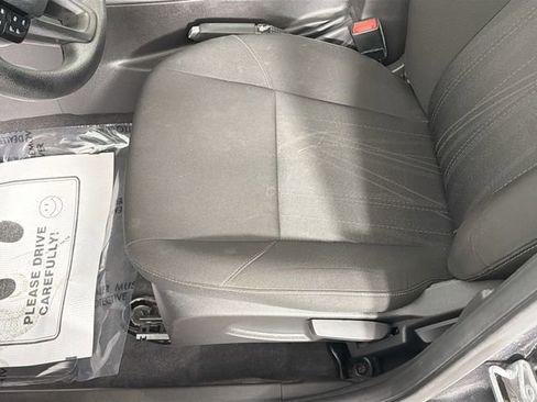 Used 2017 Ford Focus SEL image 18