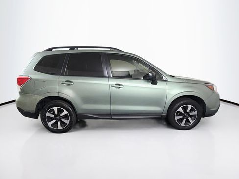 Used 2017 Subaru Forester 2.5i w/ Alloy Wheel Package AWD/4WD image 10