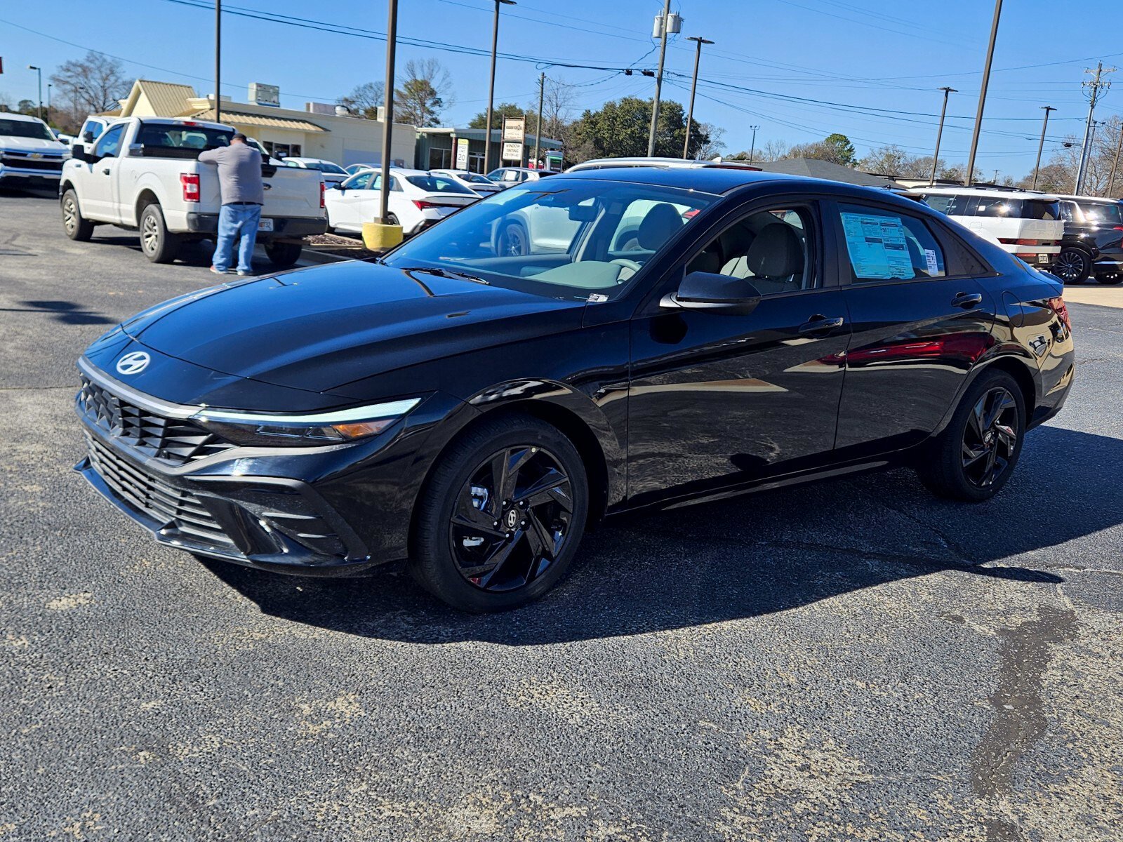 New 2026 Hyundai Elantra SEL FWD image 3