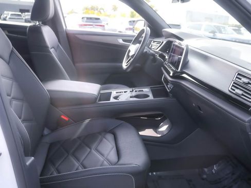 Certified 2025 Volkswagen Atlas Cross Sport SE image 35