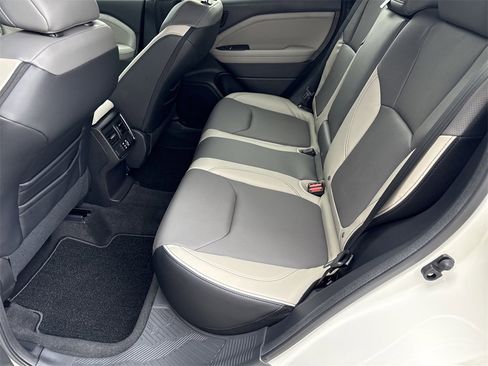 Used 2026 Subaru Forester Limited image 32