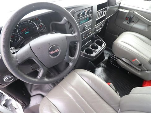 Used 2022 GMC Savana 3500 w/ Power Convenience Package image 4