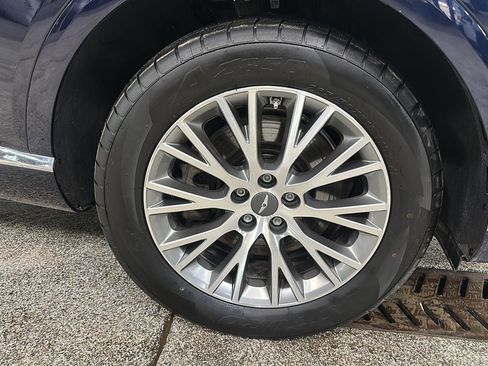 Used 2024 Genesis GV80 2.5T image 11