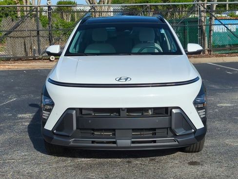 Used 2024 Hyundai Kona Limited image 2