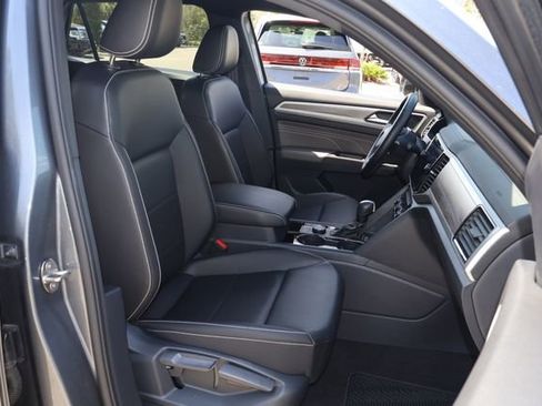 Certified 2023 Volkswagen Atlas Cross Sport SE w/ Black Wheel Package image 20