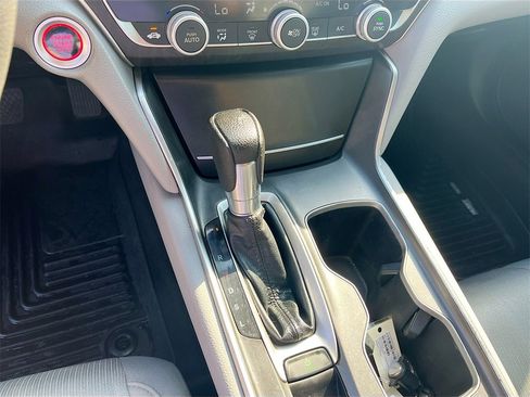Used 2019 Honda Accord EX image 16
