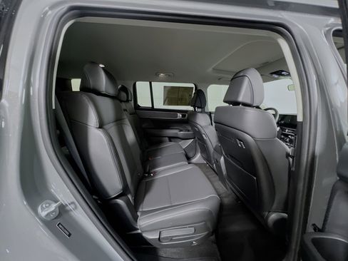 Used 2025 Hyundai Santa Fe XRT image 33