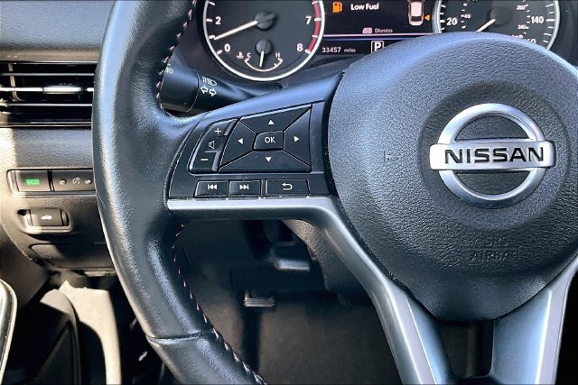 Used 2023 Nissan Sentra SR w/ SR Premium Package FWD image 11