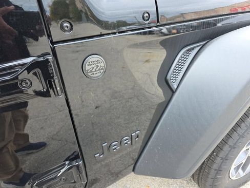 Certified 2025 Jeep Wrangler Unlimited Sport AWD/4WD image 15