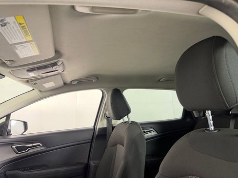 Used 2024 Kia Sportage LX FWD image 23