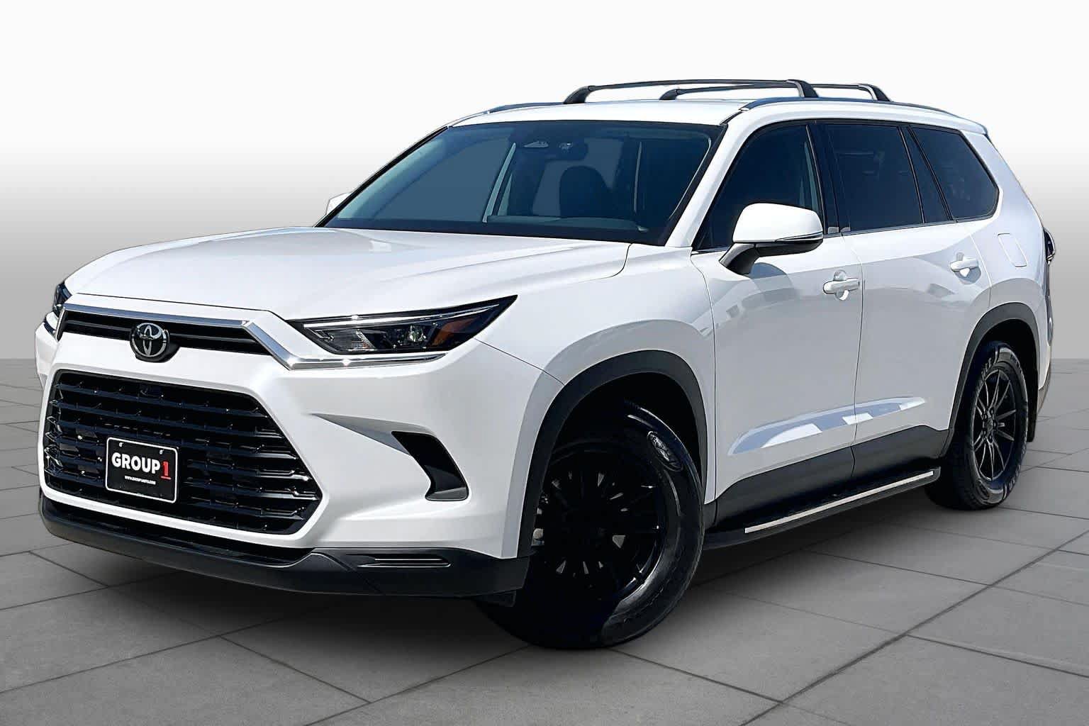 Used 2026 Toyota Grand Highlander AWD image 2