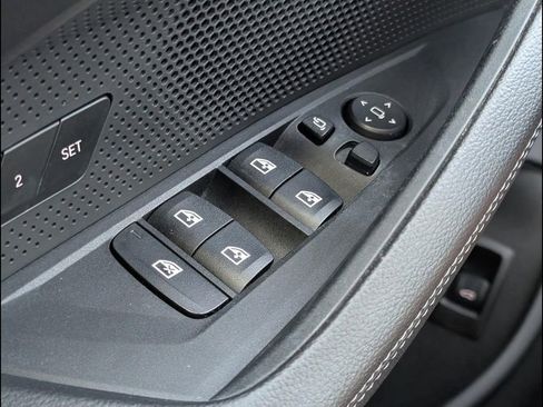 Used 2022 BMW i4 eDrive40 w/ Premium Package image 11