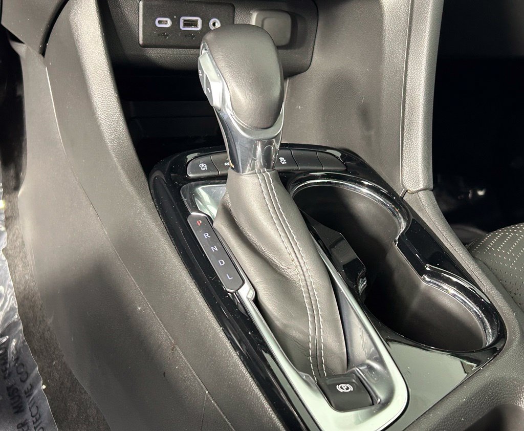Used 2023 Buick Encore GX Essence w/ Experience Buick Package AWD/4WD image 23
