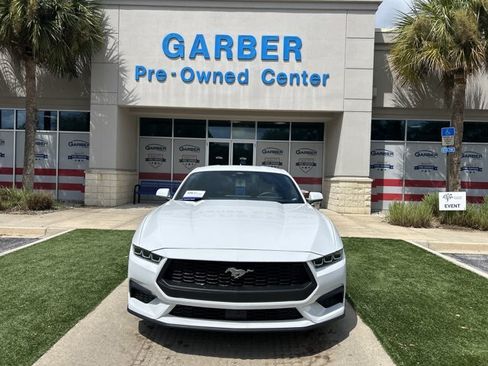 Certified 2024 Ford Mustang Coupe RWD image 2