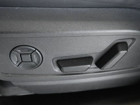 Used 2025 Audi Q5 Premium Plus w/ Premium Plus AWD/4WD image 26
