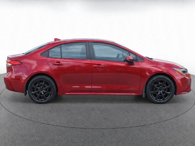Used 2025 Toyota Corolla LE FWD image 8