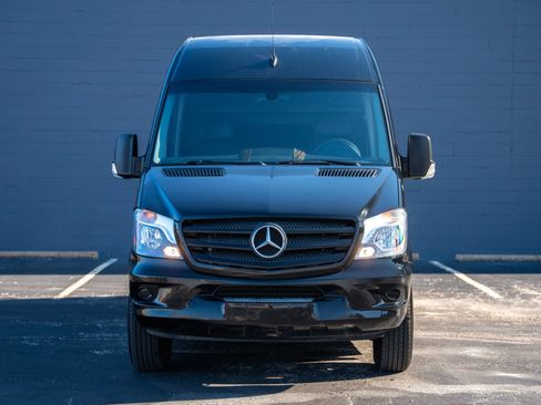 Used 2014 Mercedes-Benz Sprinter 2500 image 6