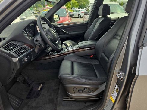 Used 2009 BMW X5 xDrive35d w/ Sport Pkg AWD/4WD image 17