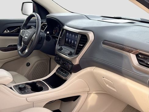 Used 2020 GMC Acadia Denali w/ Technology Package AWD/4WD image 32